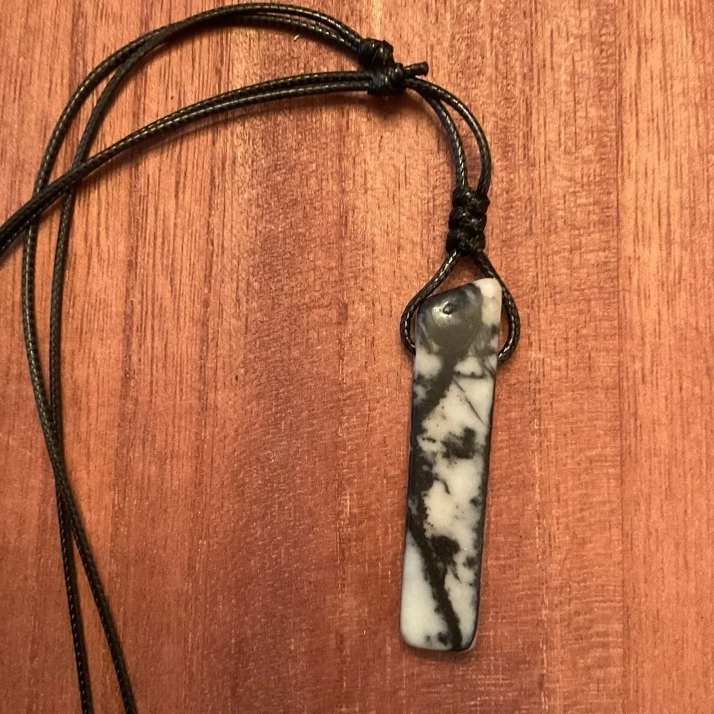 Beautiful Natural Stone Necklace adjustable from 20” to 36” BN